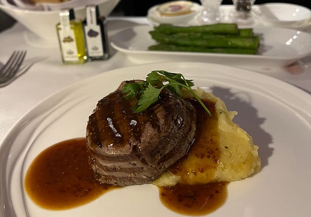 emirates first class essen