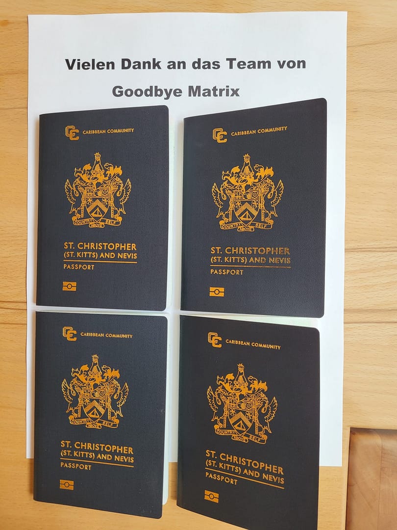 Vier Pässe aus St. Kitts und Nevis mit dem Dank einer deutschen Klientenfamilie an GoodbyeMatrix